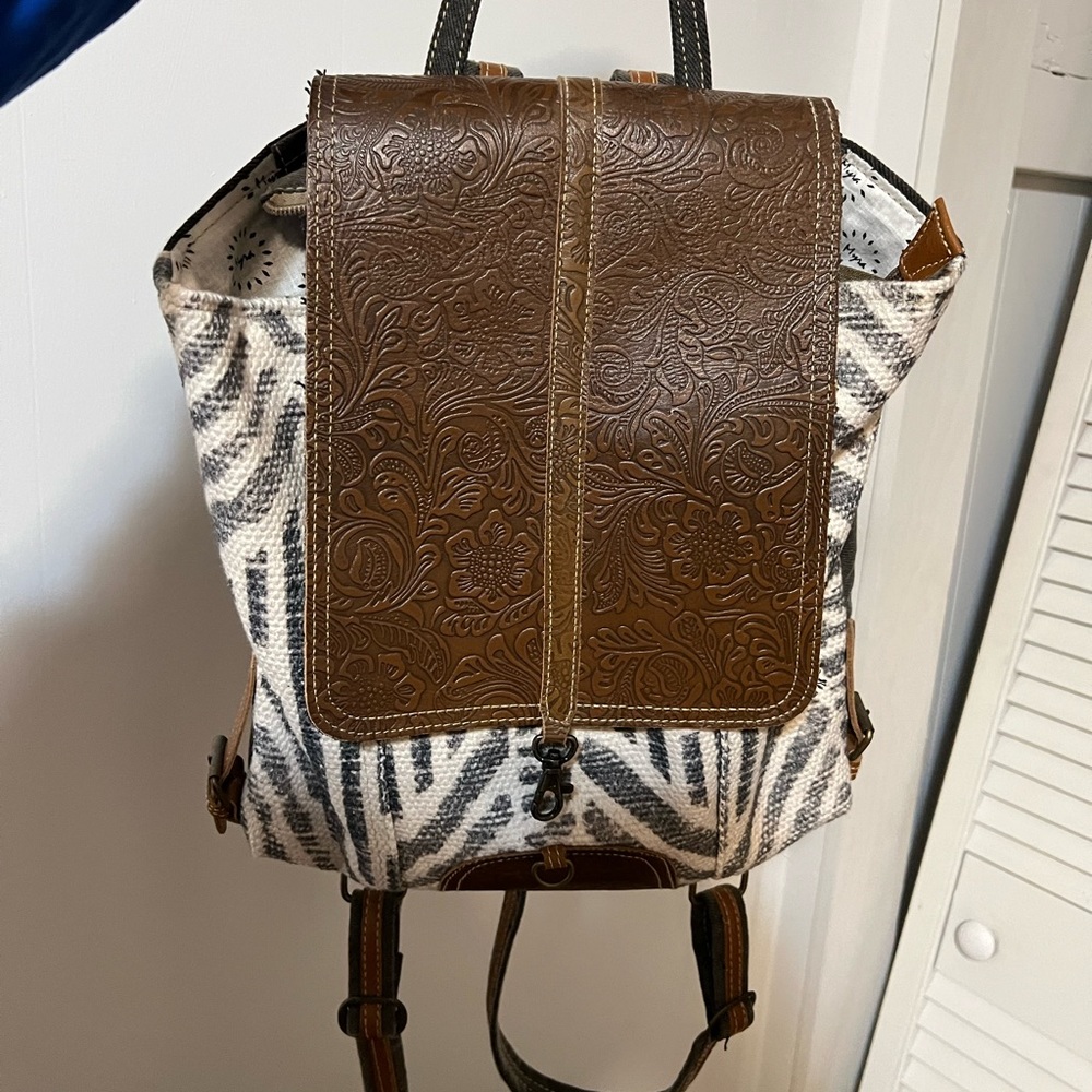 Myra bag backpack